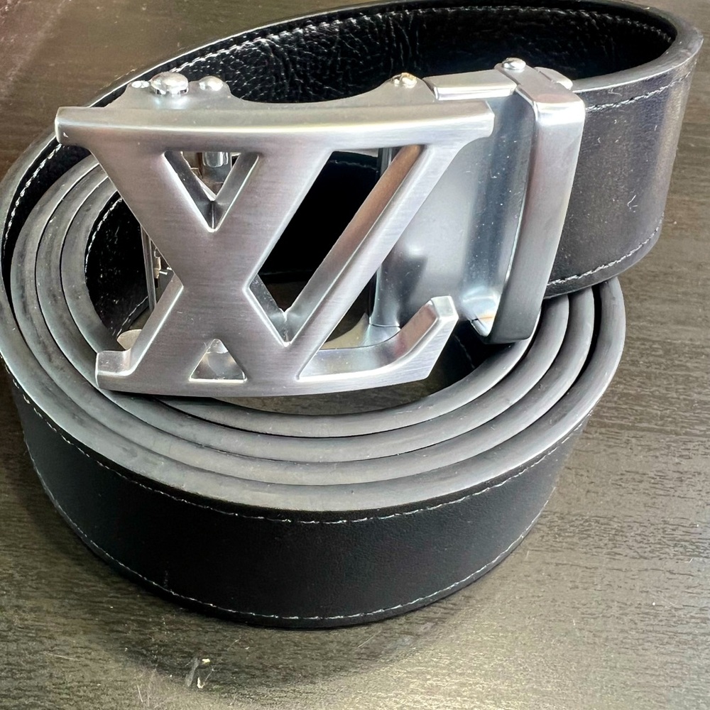 Men belt 
Fashionable
